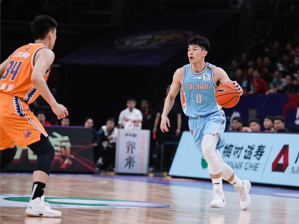 莱万坚守巴萨至2026年，婉拒沙特与马竞等队邀约